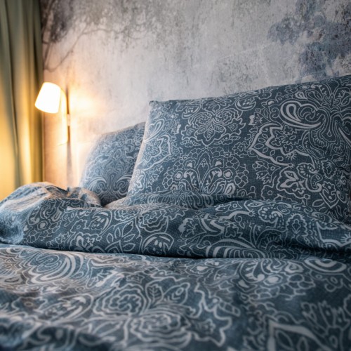 Posciel bawelniana 140x200 kwiaty jasnonienieska cotton market