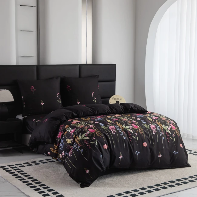 jasna-sypialnia-z-posciela-w-kwiaty-160x200-cotton-market