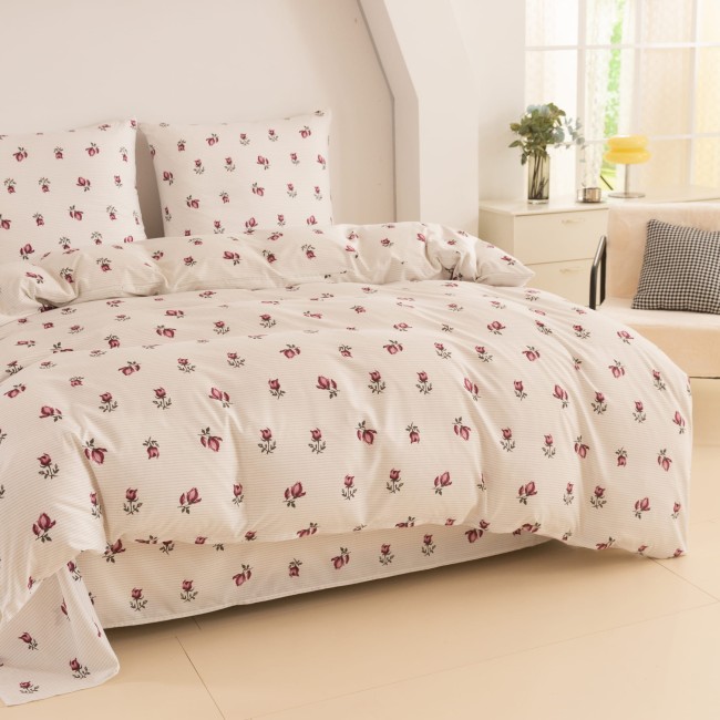 Posciel bawelniana 200x200 roze ,kwiaty, delikatna, elegancka-sypialnia-lozka-z-posciela-w-roze-200x200 kobieca