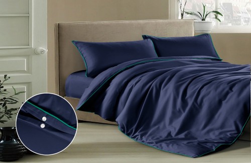 nowoczesna-ciemna-sypialnia-lozka-z-posciela-granat-lamowka-220x200