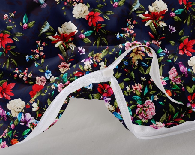 posciel kwiaty czarne tlo 1550x220 bawelna super jakosc mila w dotyku