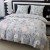 Posciel bawelniana premium elegancka-sypialnia-lozka-z-posciela-bawelniana-w-kwiaty-220x200