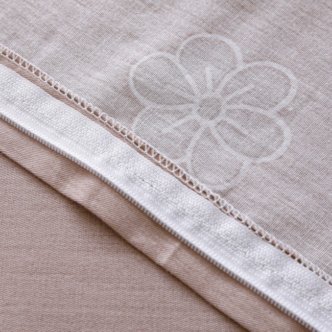 detal-nadruku-botanicznego-na-naturalnej-bawelnie-premium-220x200