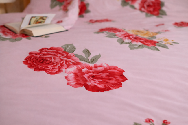 POSCIEL BAWELNIANA 200x200 KWIATY ROZA -elegancka-posciel-200x200-w-czerwone-roze-cotton-market