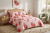 POSCIEL BAWELNIANA detal-nadruku-kwiatowego-roze-na-miekkiej-poscieli-220x200