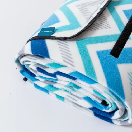 Koc plazowy XXL 200x200 zygzaki mata piknikowa