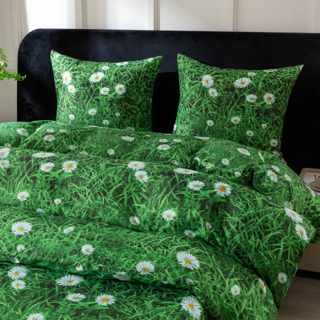 elegancka-sypialnia-king-size-aranżacja-z-posciela-w-stokrotki