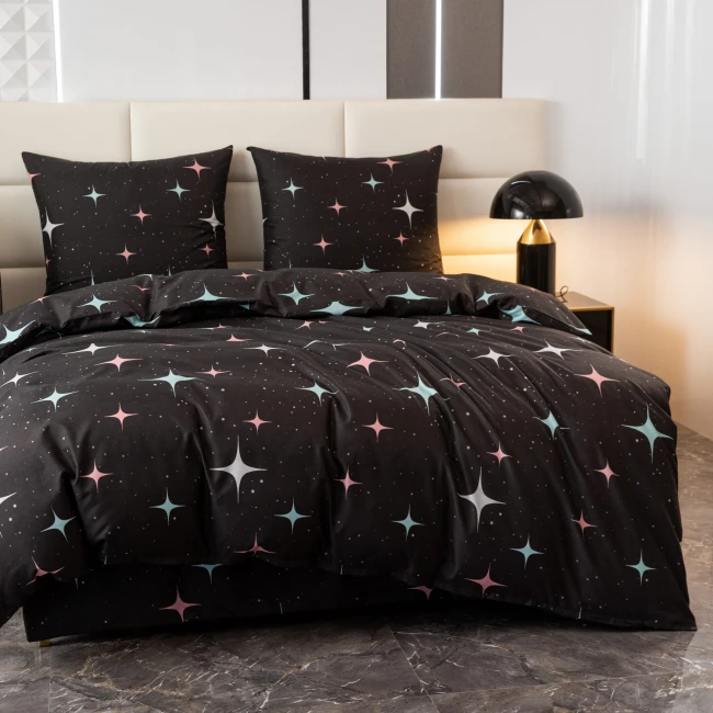 magiczna-sypialnia-małżeńska-aranżacja-z-posciela-pastelowe-gwiazdy