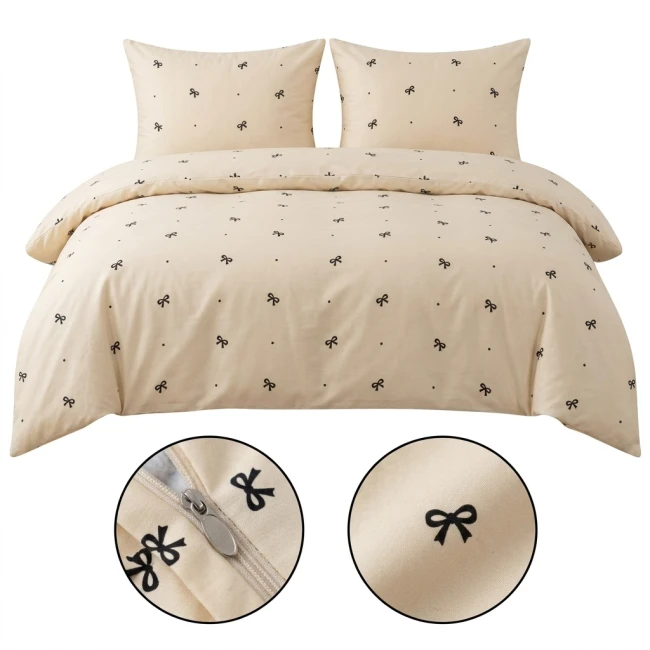 Komplet Poscieli 200x200 z 2 Poszewkami 70x80 Wzor Czarne Kokardki